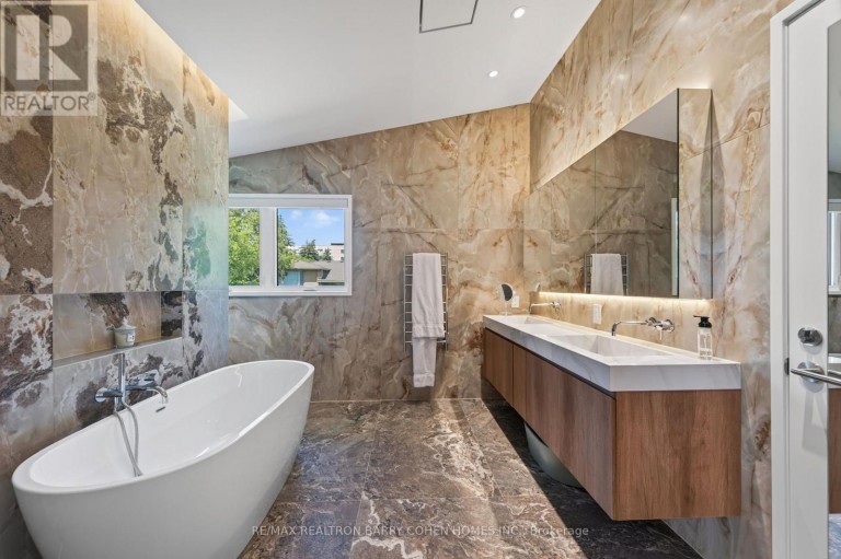 6 DENMARK CRESCENT, Toronto (Westminster-Branson), Ontario, M2R1J4