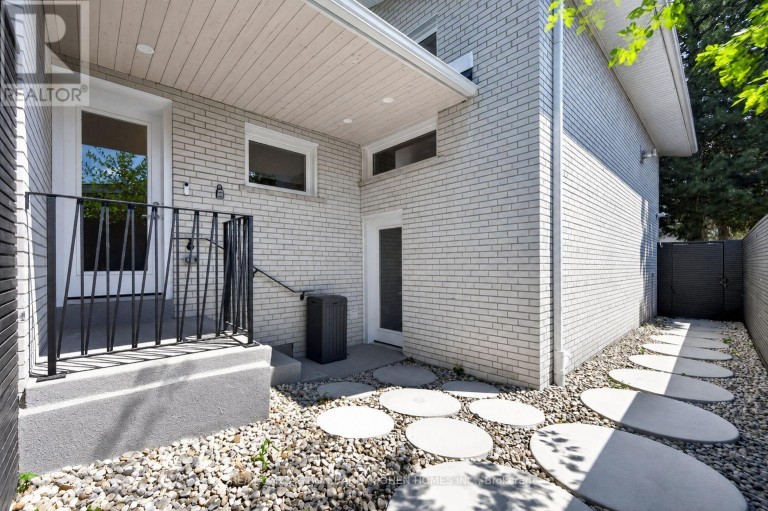 6 DENMARK CRESCENT, Toronto (Westminster-Branson), Ontario, M2R1J4