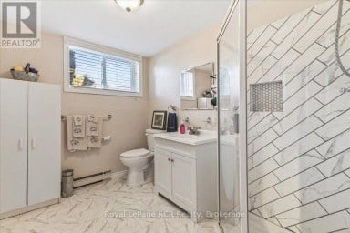 513 6TH STREET Hanover Ontario photo 17