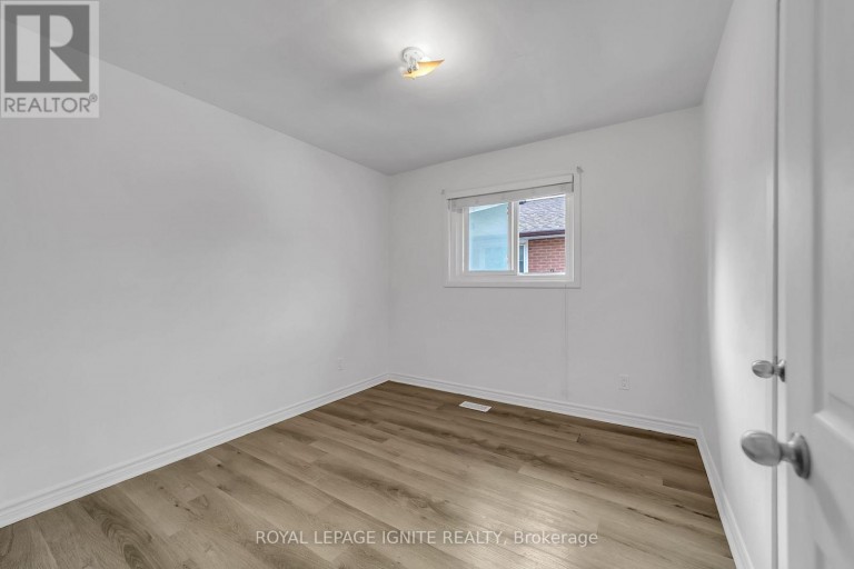 MAIN - 117 CABOT STREET, Oshawa (Vanier), Ontario, L1J5R8