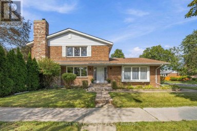 588 HUNTINGWOOD DRIVE Toronto (L'Amoreaux) Ontario photo 1
