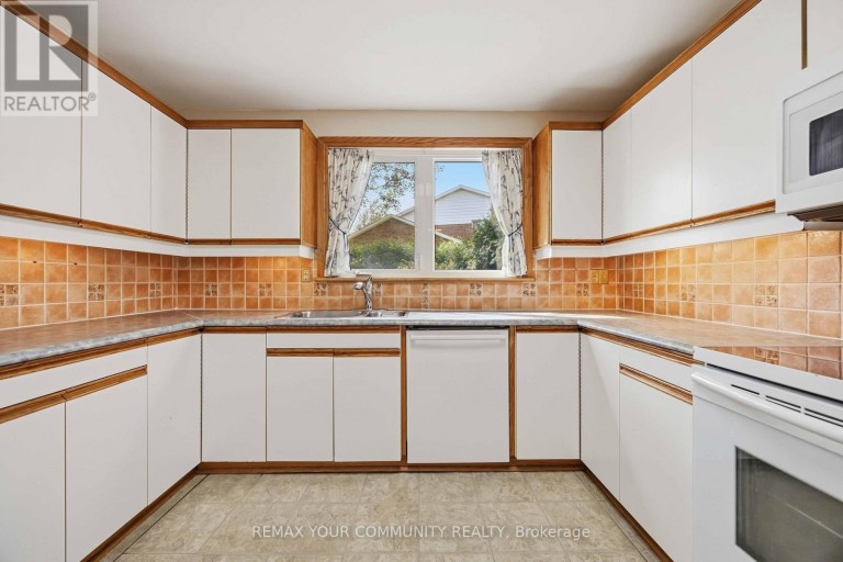 588 HUNTINGWOOD DRIVE, Toronto (L'Amoreaux), Ontario, M1W1G8
