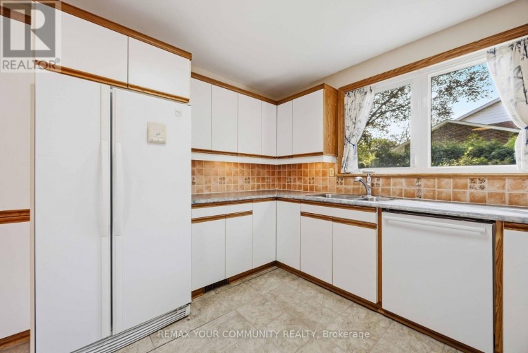 588 HUNTINGWOOD DRIVE, Toronto (L'Amoreaux), Ontario, M1W1G8