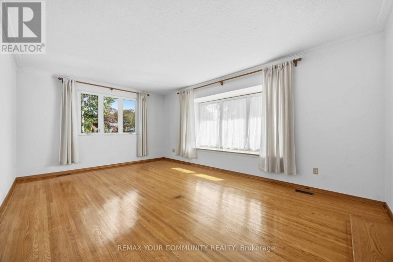588 HUNTINGWOOD DRIVE, Toronto (L'Amoreaux), Ontario, M1W1G8