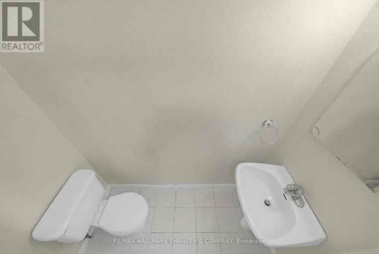 4 - 2238 UPPER MIDDLE ROAD, Burlington (Brant Hills), Ontario, L7P2Z9
