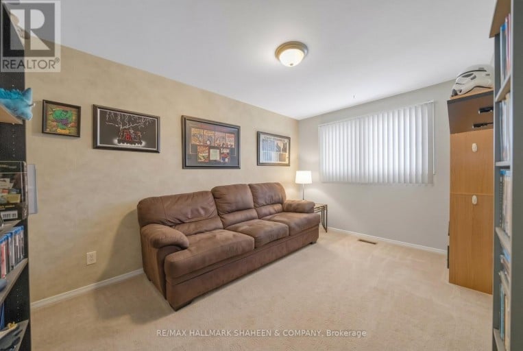 4 - 2238 UPPER MIDDLE ROAD, Burlington (Brant Hills), Ontario, L7P2Z9