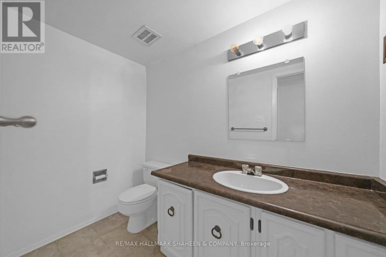 4 - 2238 UPPER MIDDLE ROAD, Burlington (Brant Hills), Ontario, L7P2Z9