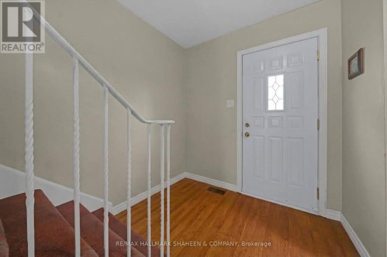 4 - 2238 UPPER MIDDLE ROAD, Burlington (Brant Hills), Ontario, L7P2Z9