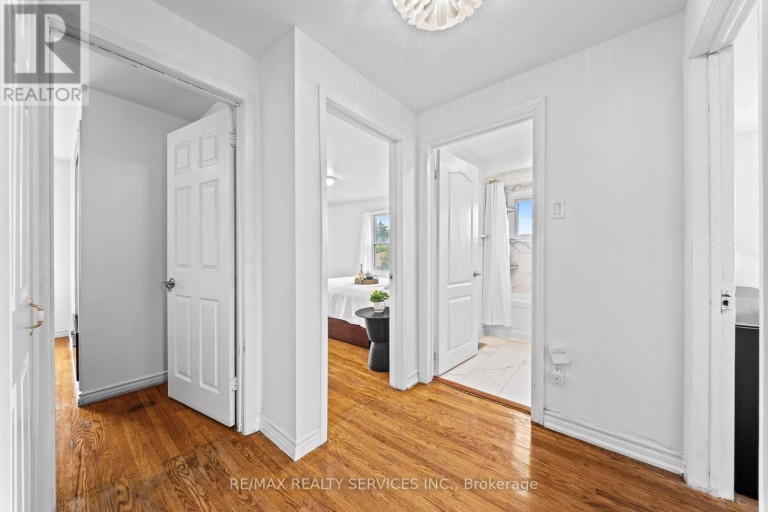 34 CATHCART CRESCENT, Brampton (Avondale), Ontario, L6T2A5