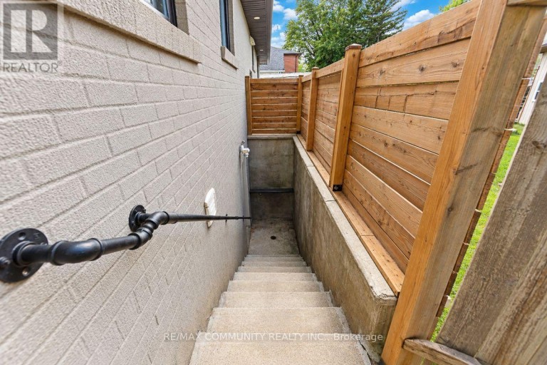 BSMT - 52 MAPLE AVENUE, Halton Hills (Georgetown), Ontario, L7G1X7