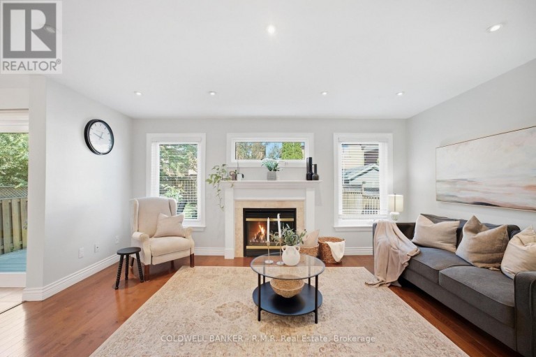 6 MERCHANTS AVENUE, Whitby (Williamsburg), Ontario, L1P1S1