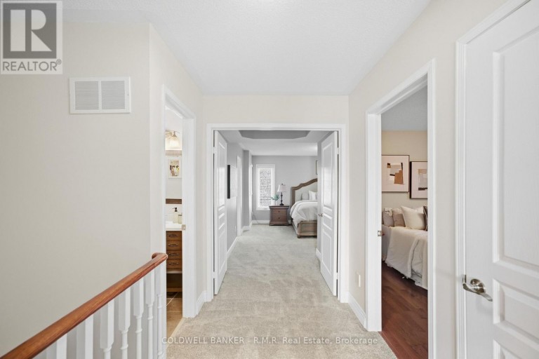 6 MERCHANTS AVENUE, Whitby (Williamsburg), Ontario, L1P1S1