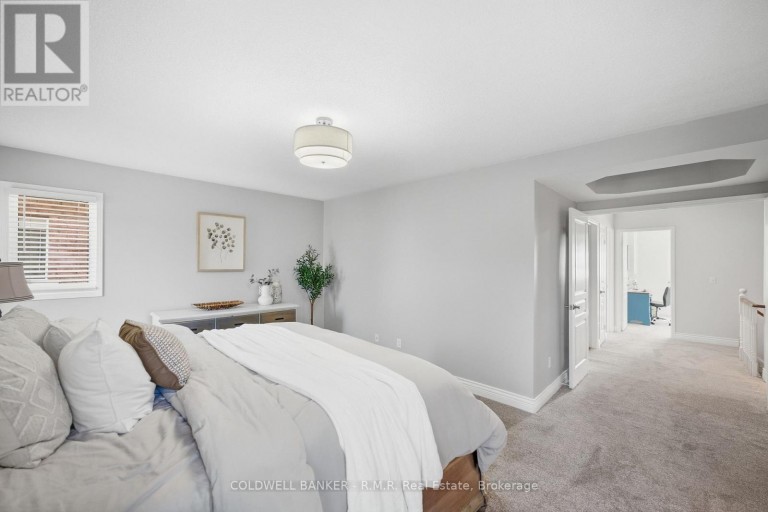 6 MERCHANTS AVENUE, Whitby (Williamsburg), Ontario, L1P1S1