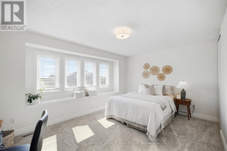 6 MERCHANTS AVENUE, Whitby (Williamsburg), Ontario, L1P1S1