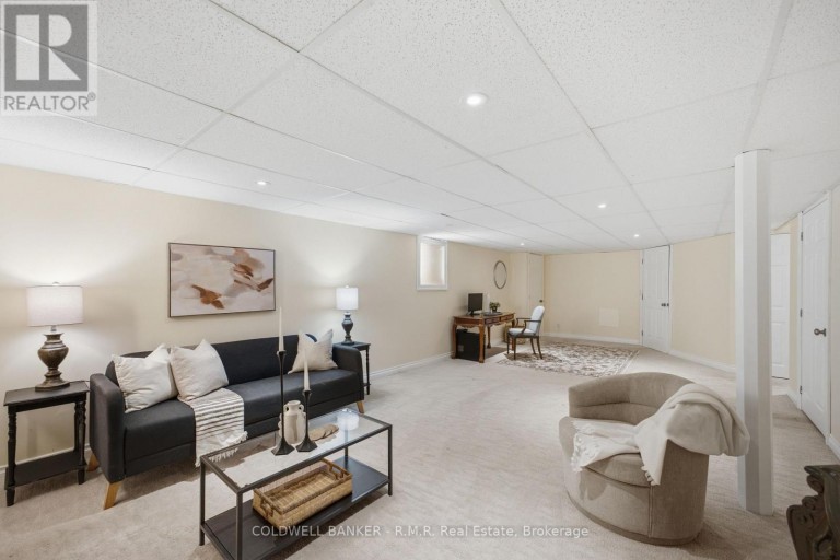 6 MERCHANTS AVENUE, Whitby (Williamsburg), Ontario, L1P1S1