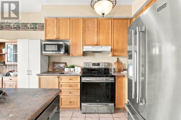 120 POINT HOPE PLACE, Whitby (Port Whitby), Ontario, L1N9P8