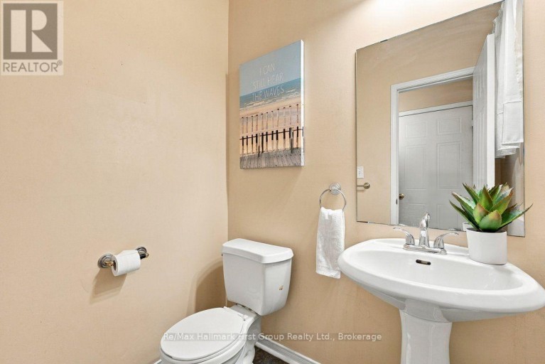 120 POINT HOPE PLACE, Whitby (Port Whitby), Ontario, L1N9P8
