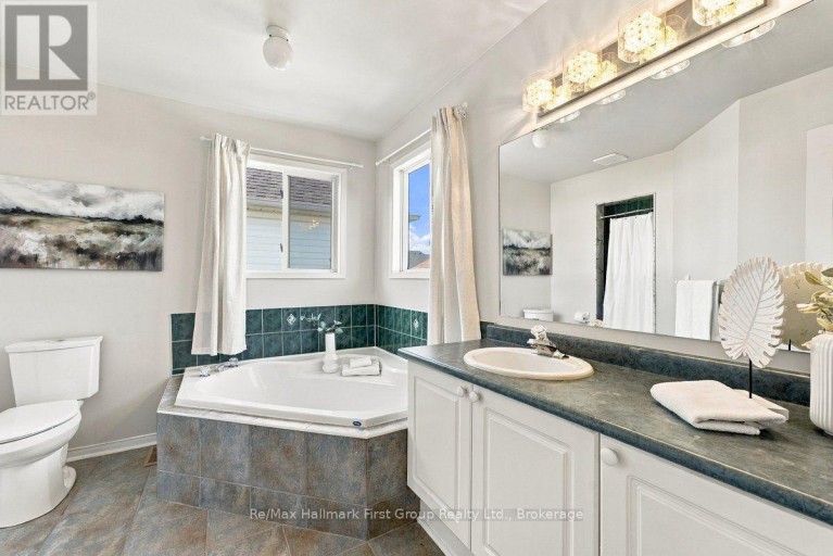 120 POINT HOPE PLACE, Whitby (Port Whitby), Ontario, L1N9P8