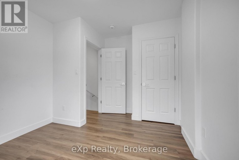 19 ISABEL STREET, Belleville (Belleville Ward), Ontario, K8P3N4