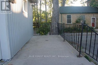 4 HENRY STREET London East (East K) Ontario photo 6