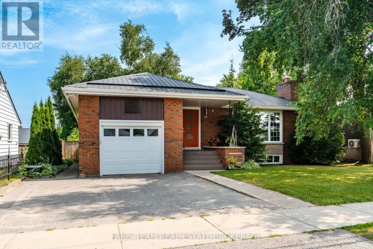 44 JEFFERY STREET, Penetanguishene, Ontario, L9M1K5