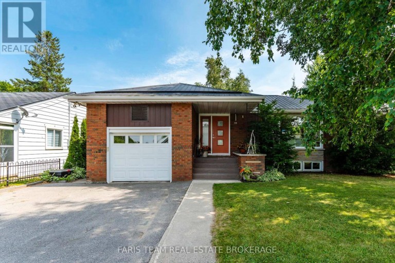 44 JEFFERY STREET, Penetanguishene, Ontario, L9M1K5