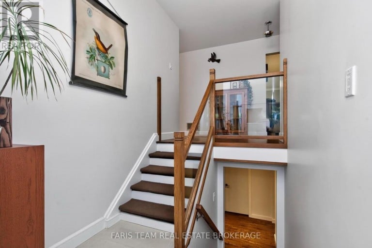 44 JEFFERY STREET, Penetanguishene, Ontario, L9M1K5
