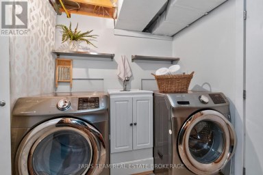 44 JEFFERY STREET Penetanguishene Ontario photo 35