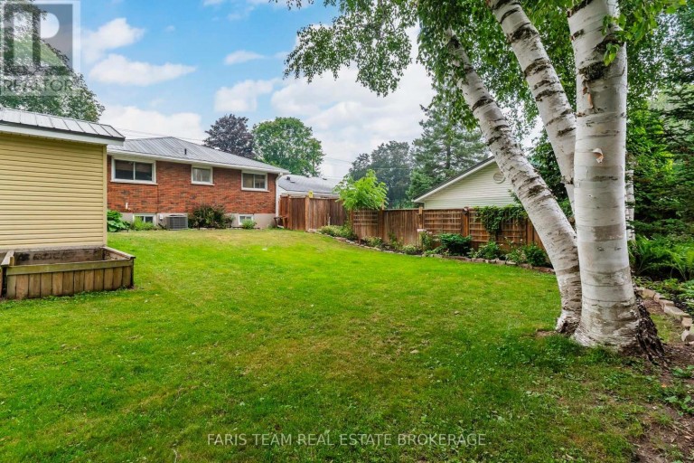 44 JEFFERY STREET, Penetanguishene, Ontario, L9M1K5