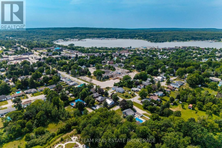 44 JEFFERY STREET, Penetanguishene, Ontario, L9M1K5