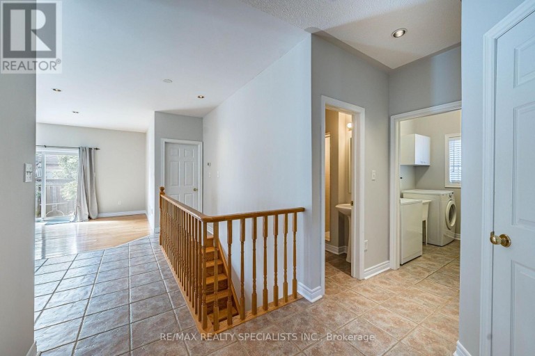 27 NAILSWORTH CRESCENT, Caledon (Caledon East), Ontario, L7C1R3