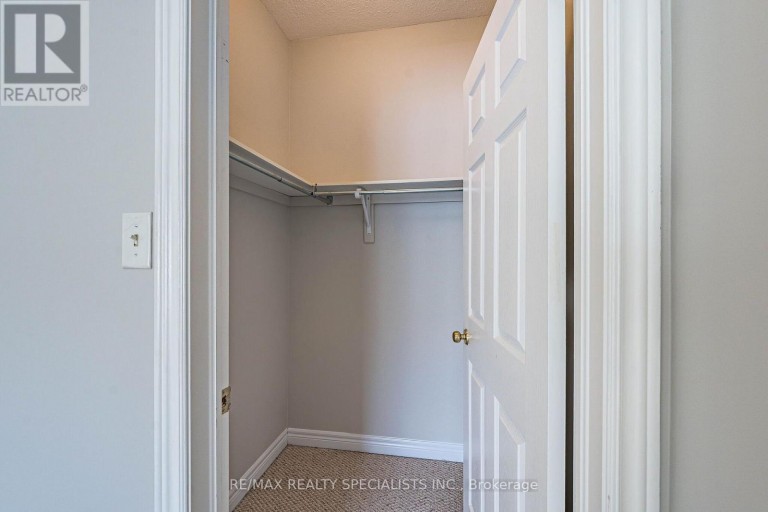 27 NAILSWORTH CRESCENT, Caledon (Caledon East), Ontario, L7C1R3