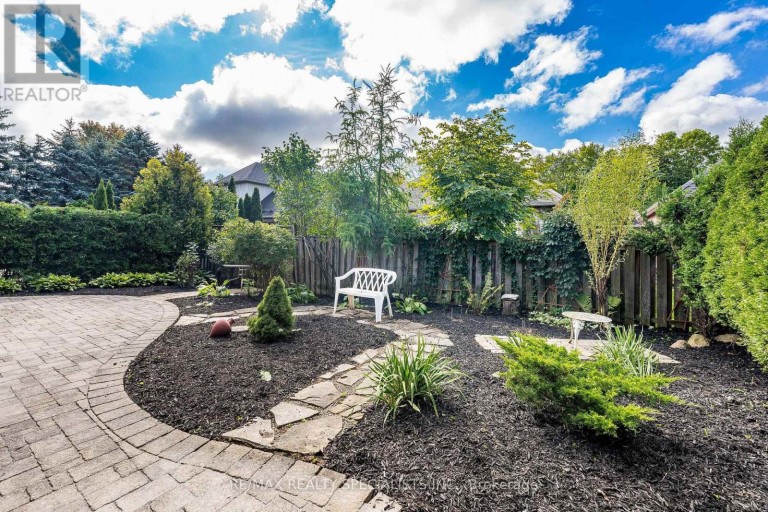 27 NAILSWORTH CRESCENT, Caledon (Caledon East), Ontario, L7C1R3