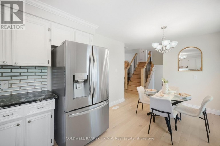 946 BEAUFORT COURT, Oshawa (Eastdale), Ontario, L1G7J8
