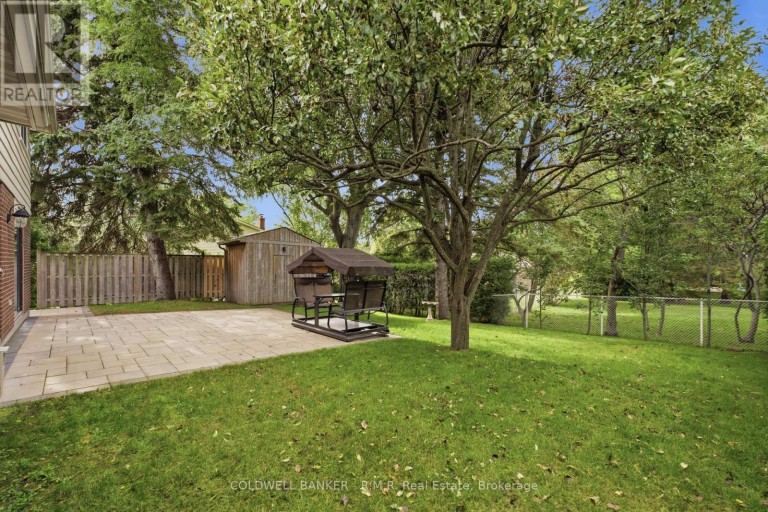 946 BEAUFORT COURT, Oshawa (Eastdale), Ontario, L1G7J8