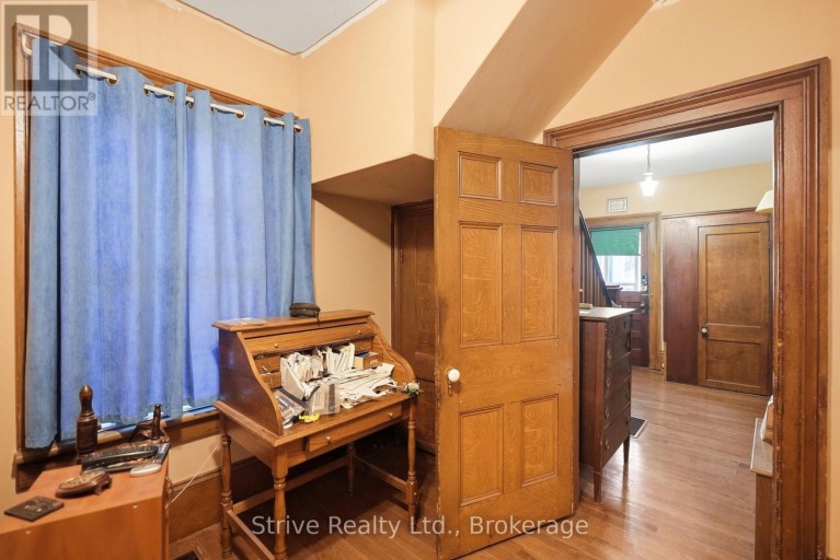 72 ELGIN STREET, Clarington (Bowmanville), Ontario, L1C3E1