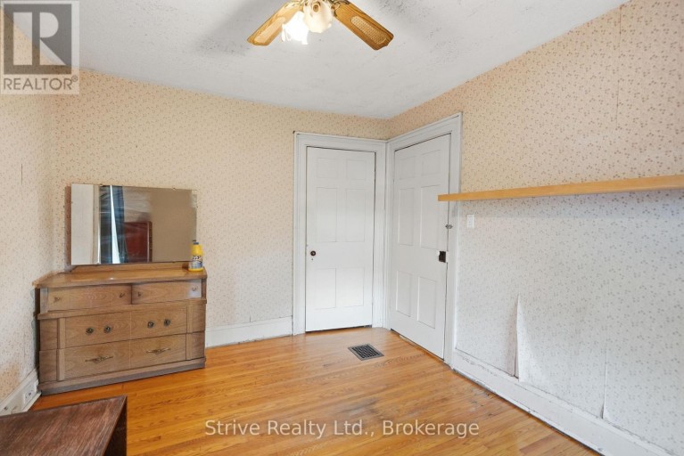 72 ELGIN STREET, Clarington (Bowmanville), Ontario, L1C3E1