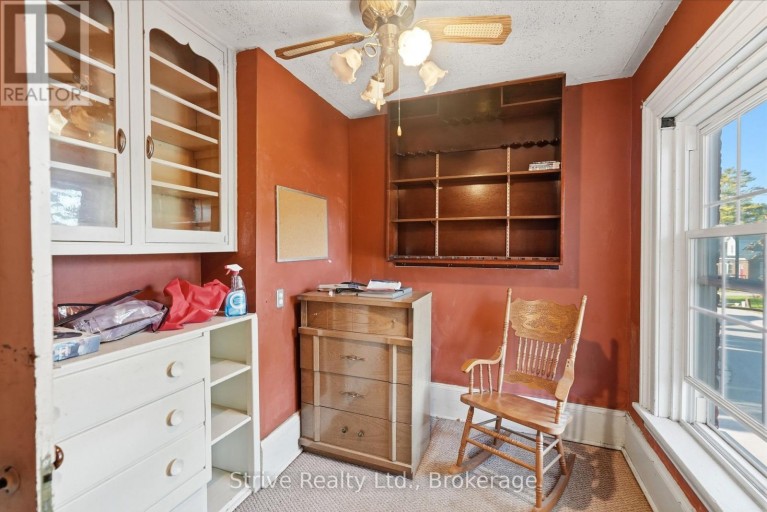 72 ELGIN STREET, Clarington (Bowmanville), Ontario, L1C3E1
