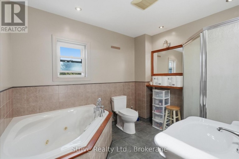 72 ELGIN STREET, Clarington (Bowmanville), Ontario, L1C3E1