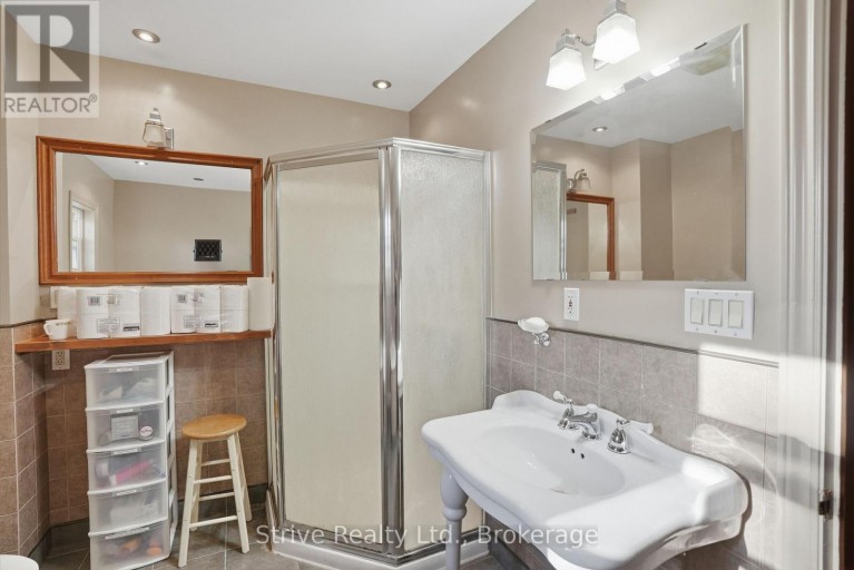 72 ELGIN STREET, Clarington (Bowmanville), Ontario, L1C3E1