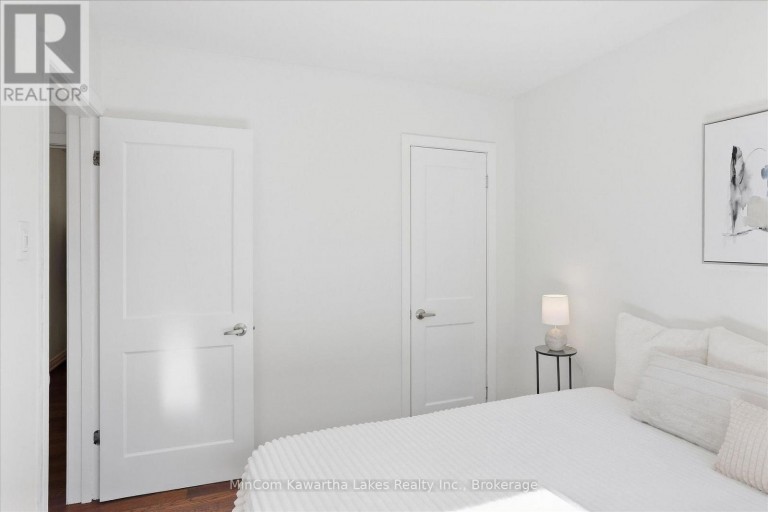 398 APPLEGROVE AVENUE, Peterborough (Northcrest Ward 5), Ontario, K9H5L7