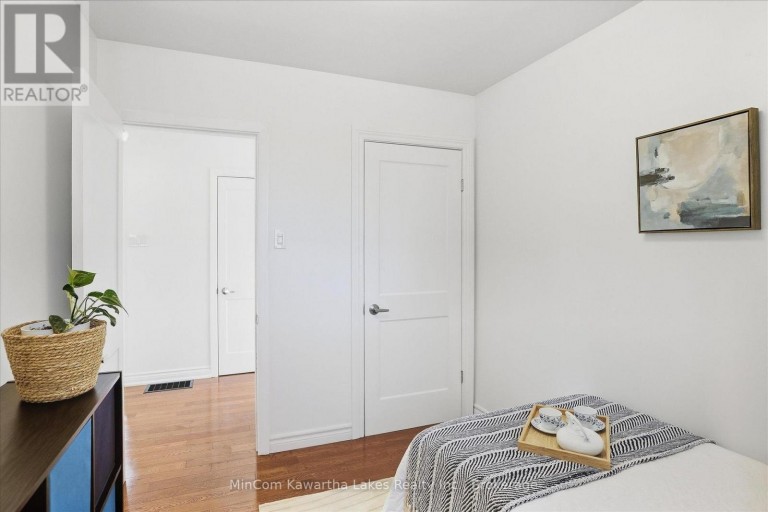 398 APPLEGROVE AVENUE, Peterborough (Northcrest Ward 5), Ontario, K9H5L7