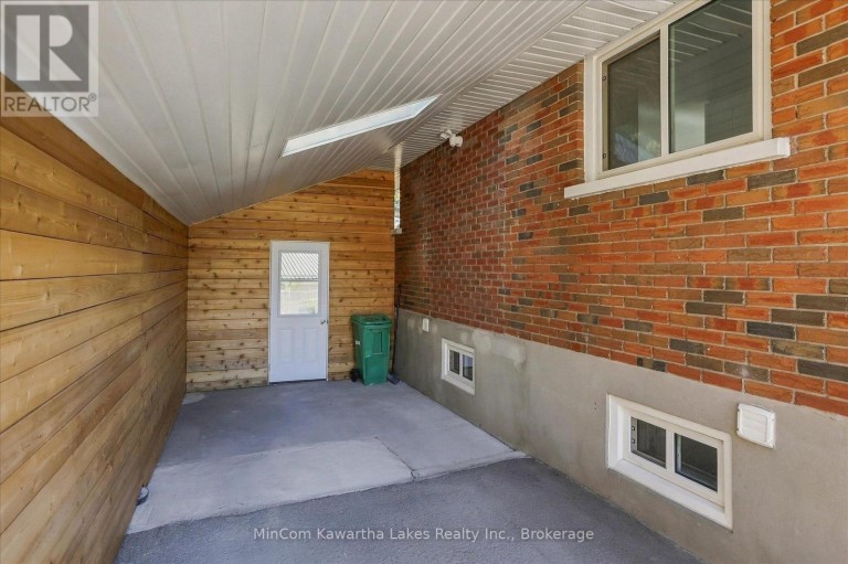 398 APPLEGROVE AVENUE, Peterborough (Northcrest Ward 5), Ontario, K9H5L7