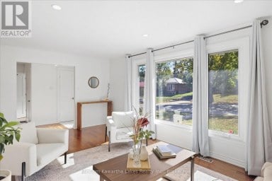 398 APPLEGROVE AVENUE Peterborough (Northcrest Ward 5) Ontario photo 8