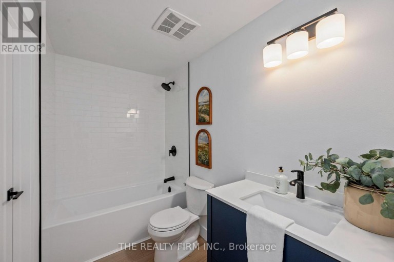11 - 1786 ATTAWANDARON ROAD, London North (North F), Ontario, N6G3N1