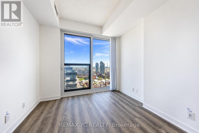 3005 - 180 FRONT STREET E, Toronto (Moss Park), Ontario, M5A0K9