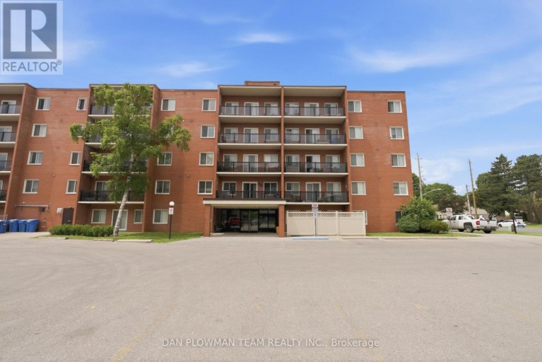 204 - 131 TAUNTON ROAD E, Oshawa (Centennial), Ontario, L1G3T8