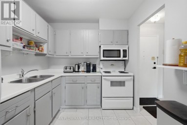 204 - 131 TAUNTON ROAD E Oshawa (Centennial) Ontario photo 13