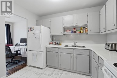 204 - 131 TAUNTON ROAD E Oshawa (Centennial) Ontario photo 15