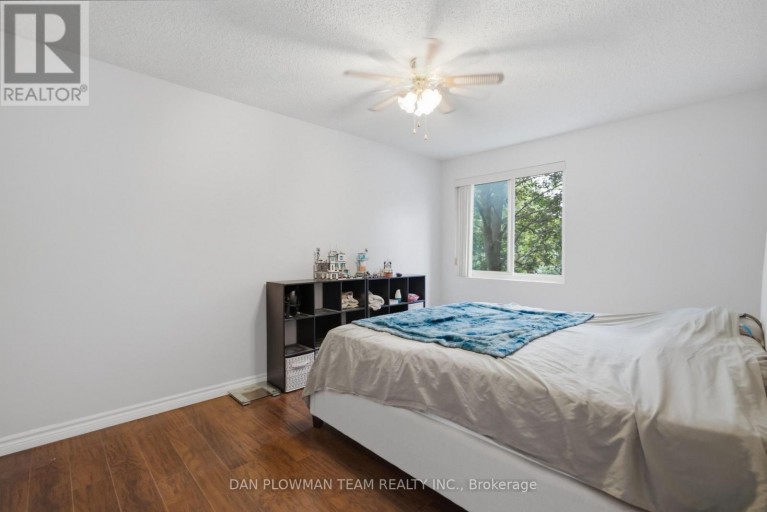 204 - 131 TAUNTON ROAD E, Oshawa (Centennial), Ontario, L1G3T8